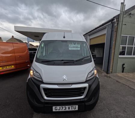 PEUGEOT