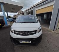 VAUXHALL VIVARO